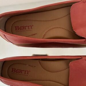 Born Women's Coral Loafers. New worn